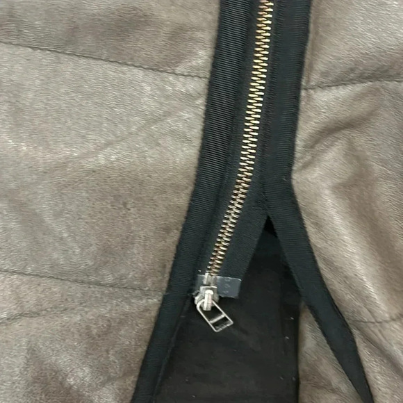 Danier genuine leather coat - Picture 4 of 9